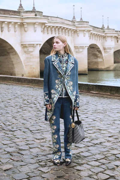 Look 13